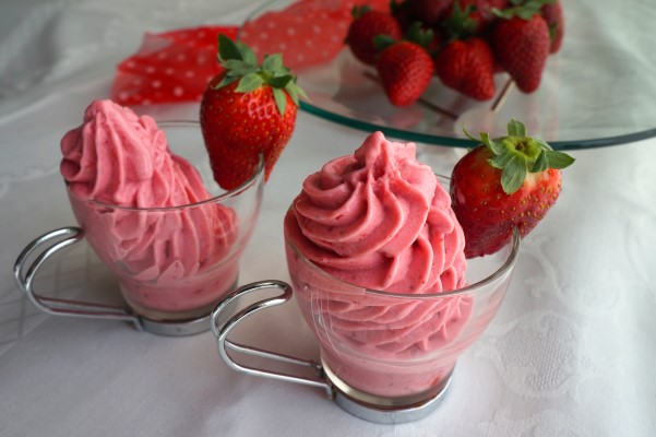 FROZEN YOGURT ΦΡΑΟΥΛΑ