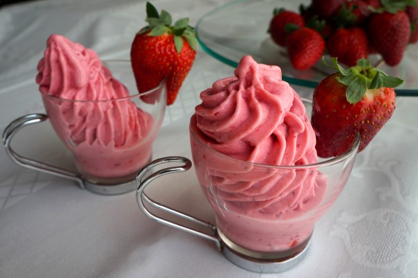 FROZEN YOGURT ΦΡΑΟΥΛΑ