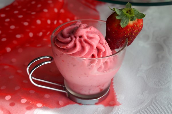 FROZEN YOGURT ΦΡΑΟΥΛΑ
