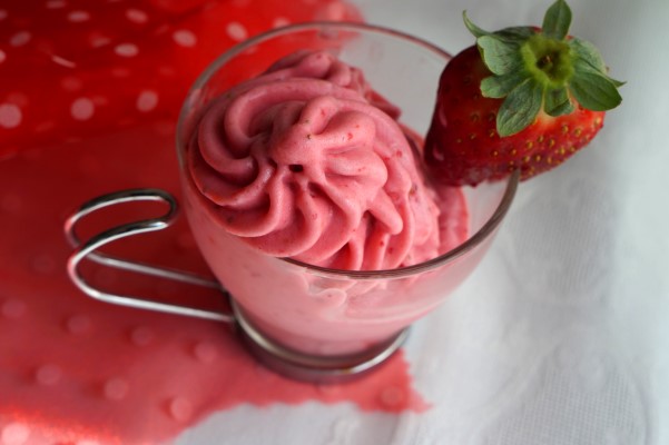 FROZEN YOGURT ΦΡΑΟΥΛΑ