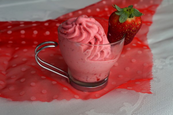 FROZEN YOGURT ΦΡΑΟΥΛΑ