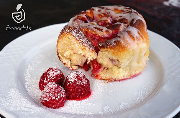 RASPBERRY ROLLS