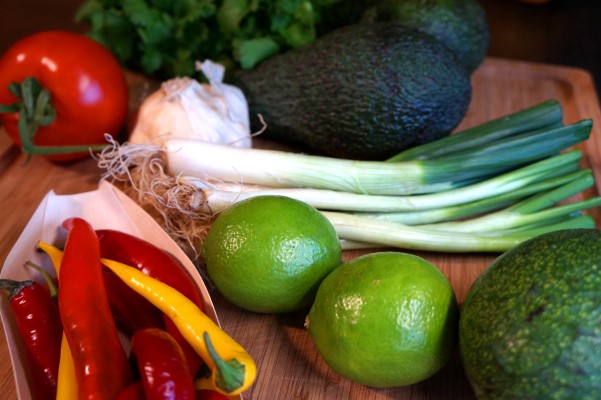 QUESADILLAS ΜΕ ΚΟΤΟΠΟΥΛΟ ΚΑΙ GUACAMOLE 1