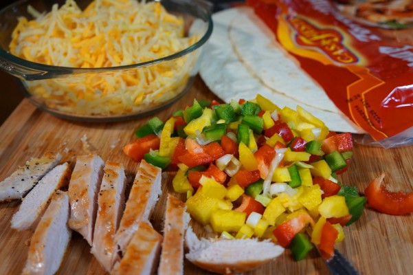 QUESADILLAS ΜΕ ΚΟΤΟΠΟΥΛΟ ΚΑΙ GUACAMOLE 5