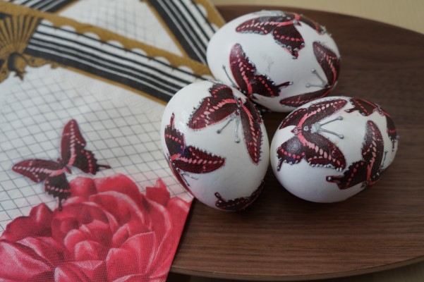 ΠΑΣΧΑΛΙΝΑ ΑΥΓΑ ΜΕ DECOUPAGE