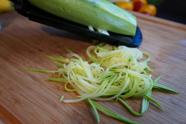 ΣΑΛΑΤΑ ΜΕ ΚΟΛΟΚΥΘΑΚΙΑ