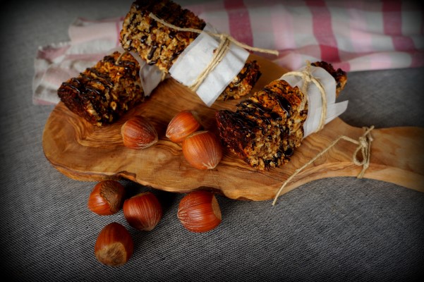 ΣΠΙΤΙΚΕΣ ΜΠΑΡΕΣ ΔΗΜΗΤΡΙΑΚΩΝ