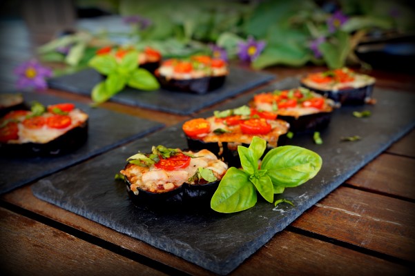 ΠΙΤΣΑΚΙΑ ΜΕΛΙΤΖΑΝΑΣ