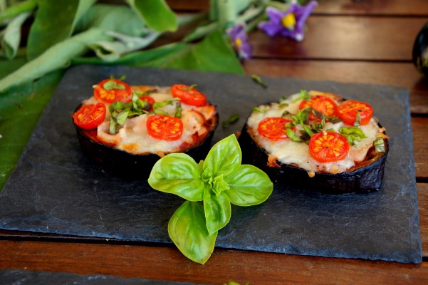 ΠΙΤΣΑΚΙΑ ΜΕΛΙΤΖΑΝΑΣ