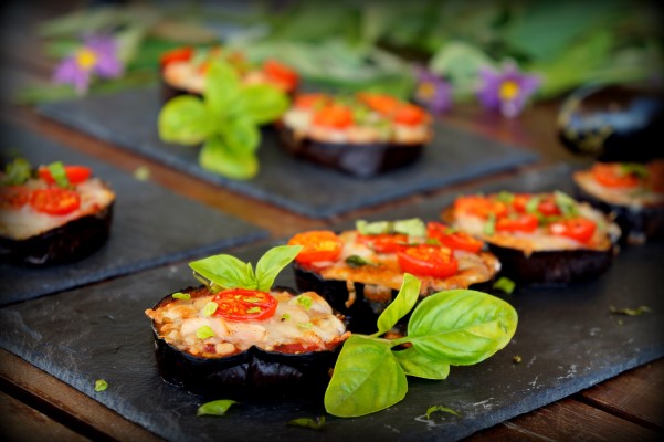 ΠΙΤΣΑΚΙΑ ΜΕΛΙΤΖΑΝΑΣ