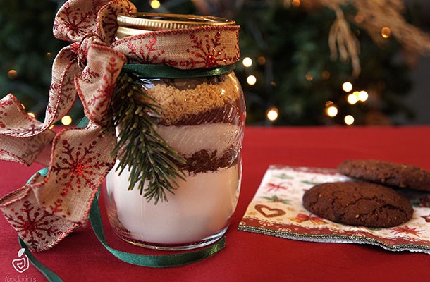 CHRISTMAS COOKIES IN A JAR
